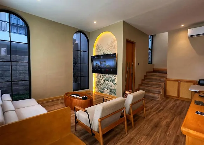Hygge And 4* Seminyak (Bali)